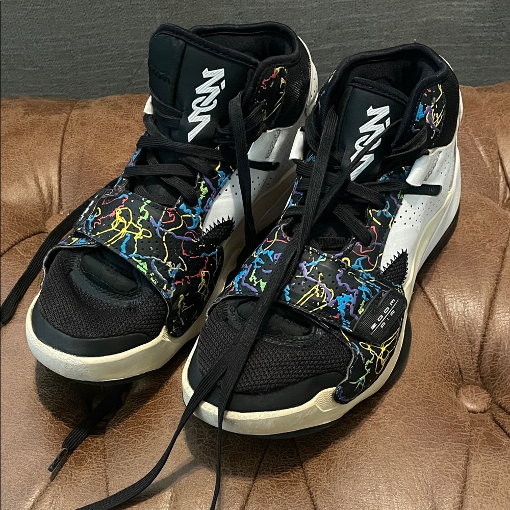 Jordan Zion 2
Noah White Black Multi-Color